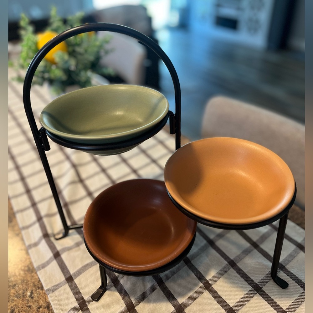 Tastefully Simple Three Tier Serving Dish
